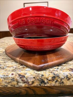 Le Creuset 20cm Deep Round Dish Cerise, Set of 2